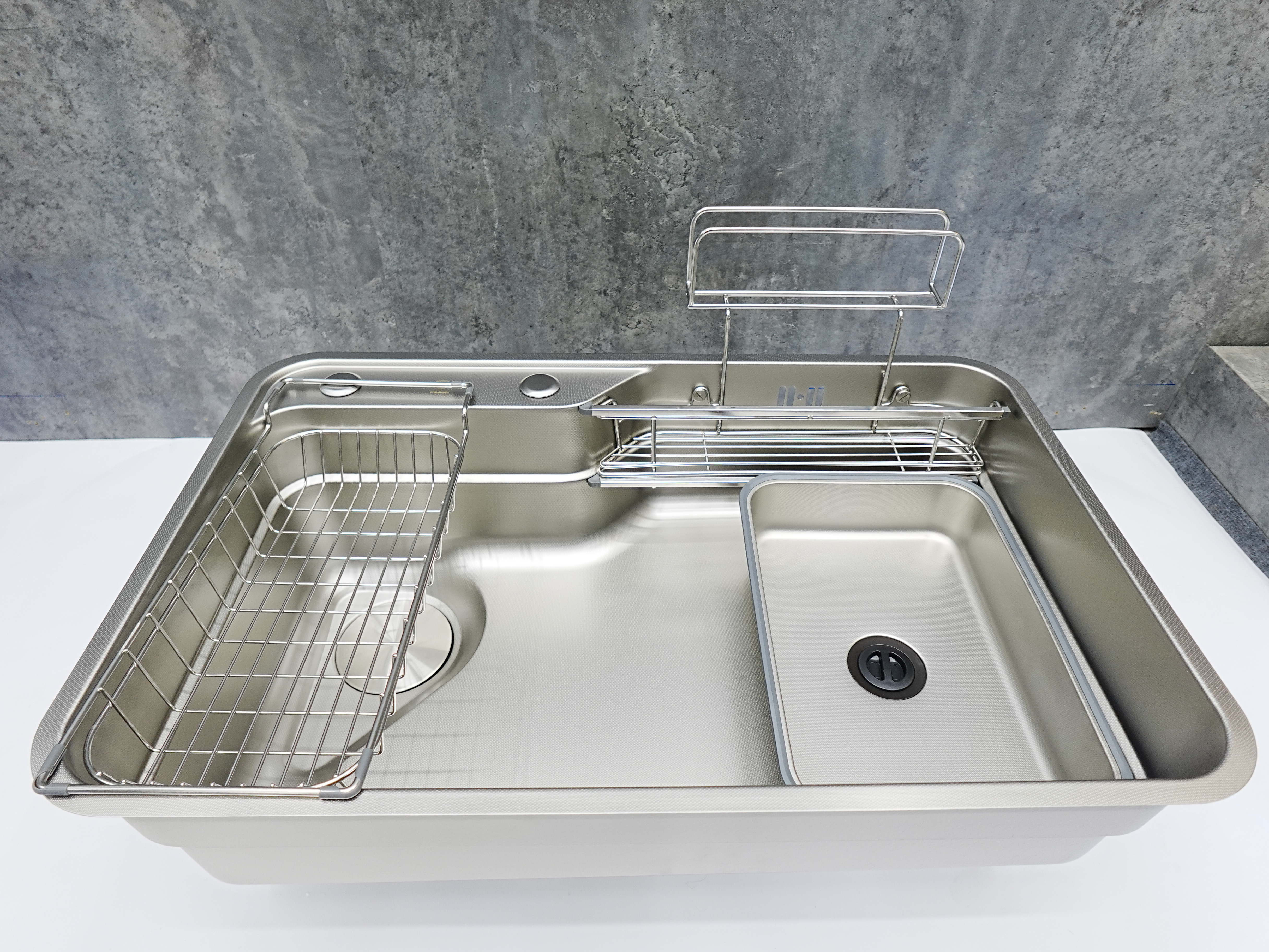 Chậu rửa bát 1 hố HUGE H-JS7548 Chậu rửa bát 1 hố HUGE H-JS7548