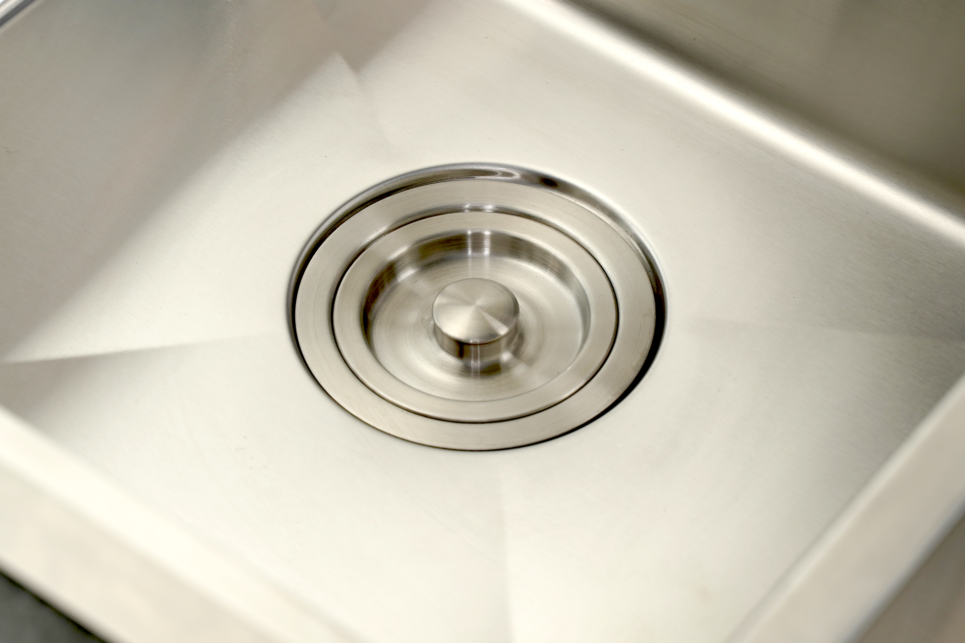 Chậu rửa bát chất liệu Inox nổi tiếng với độ bền cao