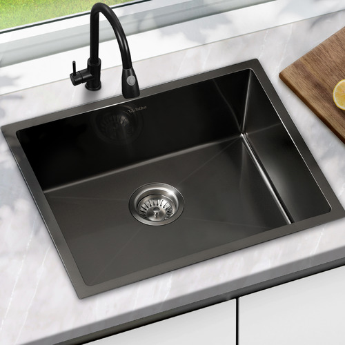 Chậu rửa bát chất liệu Inox thường có chi phí thấp hơn các chất liệu khác