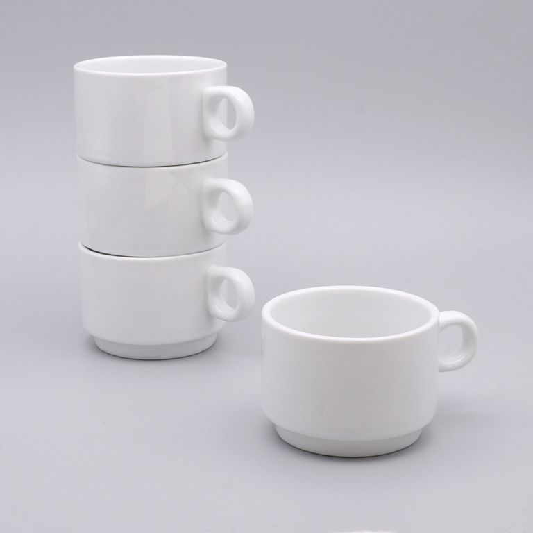 Sử dụng cốc có thể xếp chồng lên nhau Sử dụng cốc có thể xếp chồng lên nhau