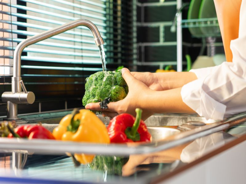 Tiện ích hỗ trợ nấu nướng của phụ kiện chậu rửa bát Nhật