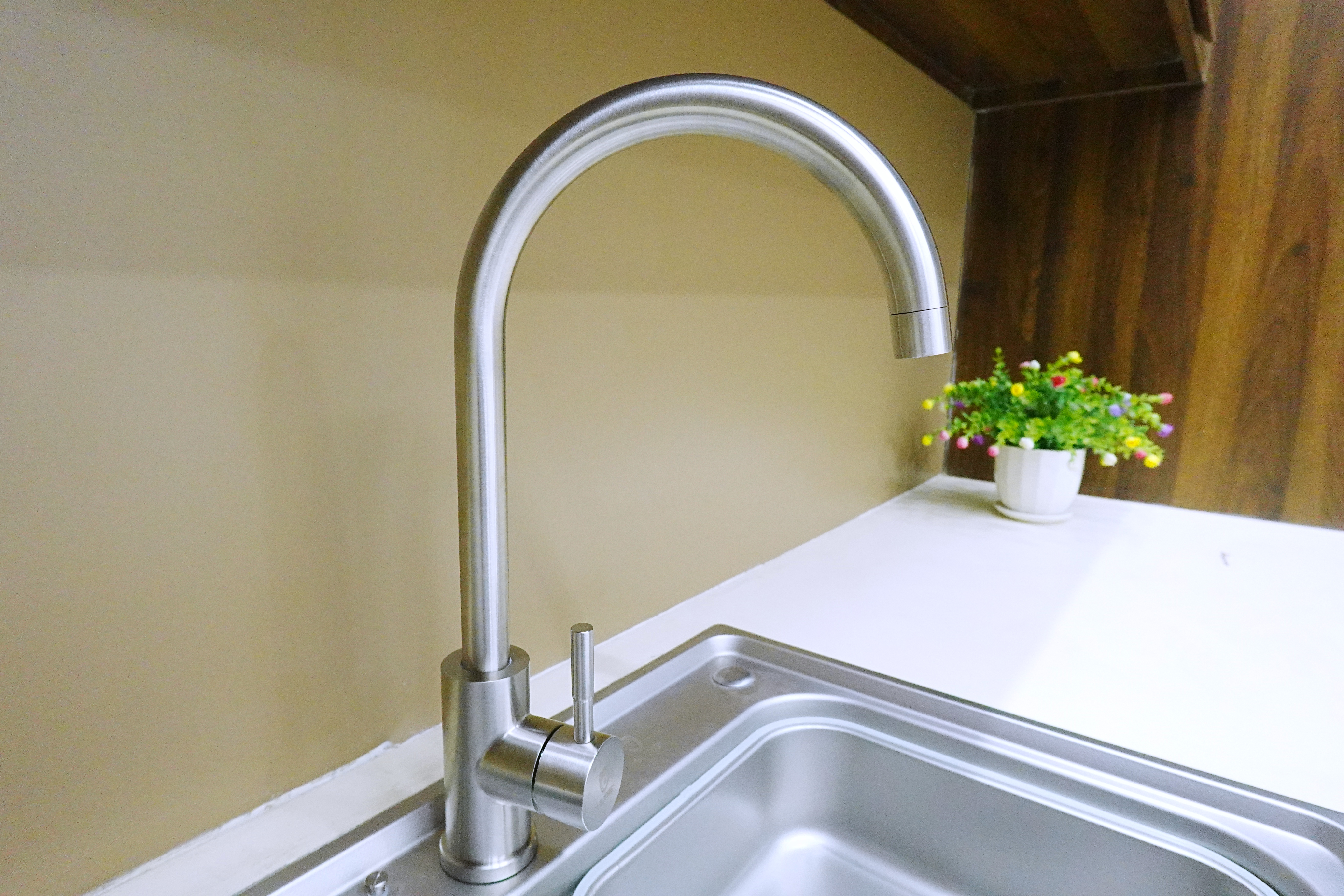 Vòi rửa chát chất liệu Inox Vòi rửa chát chất liệu Inox