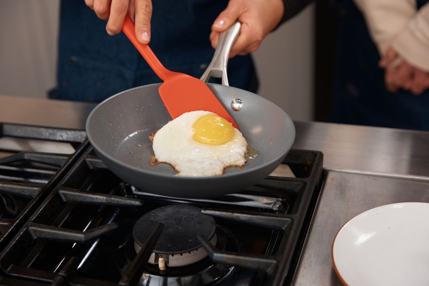 Cách chọn nồi chảo chống dính phù hợp với nhu cầu Cách chọn nồi chảo chống dính phù hợp với nhu cầu