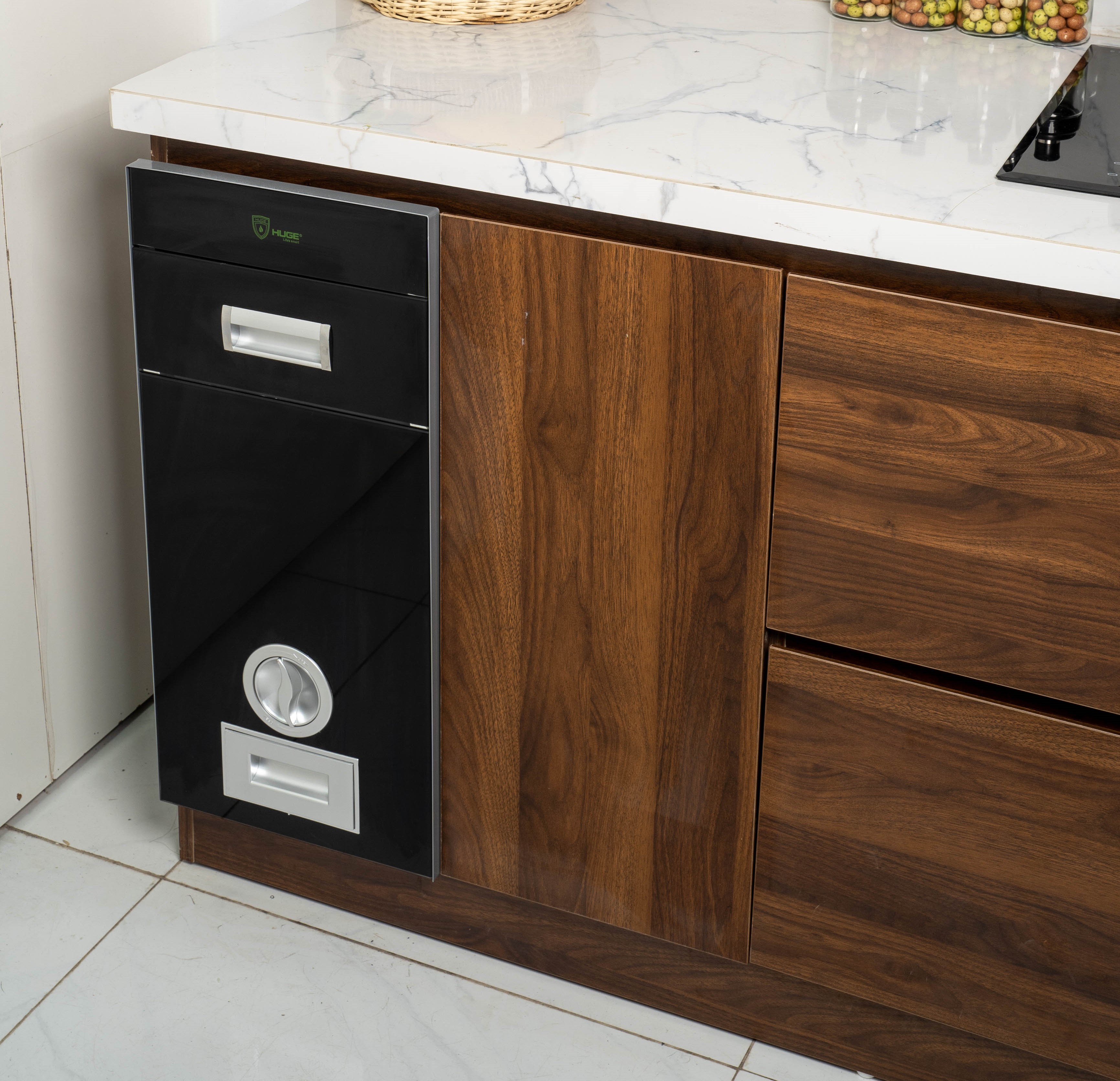 Thùng gạo âm tủ thông minh HUGE Thùng gạo âm tủ thông minh HUGE