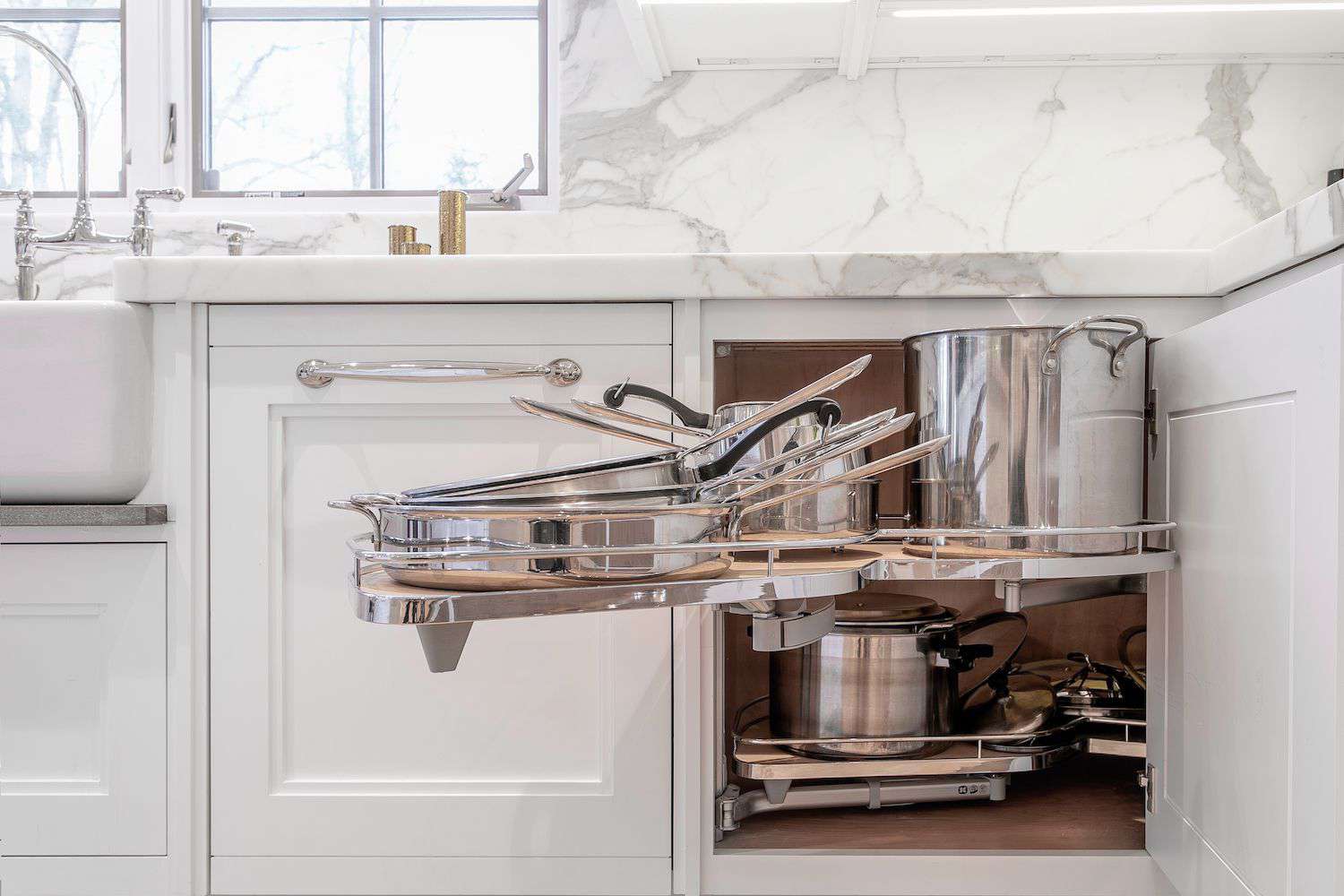 Kệ góc hình lá – Giải pháp tinh tế và thẩm mỹ Kệ góc hình lá – Giải pháp tinh tế và thẩm mỹ